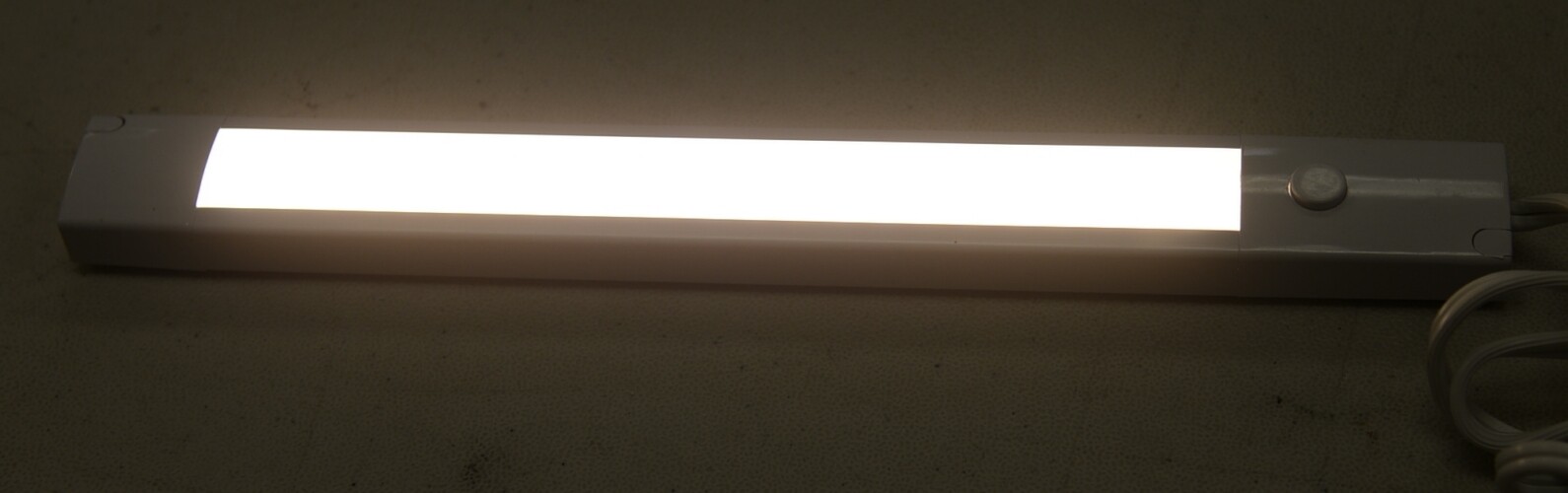 Utilitech 0877634 12 Inch Long LED Plug In Undercabinet Light 300 Lumen