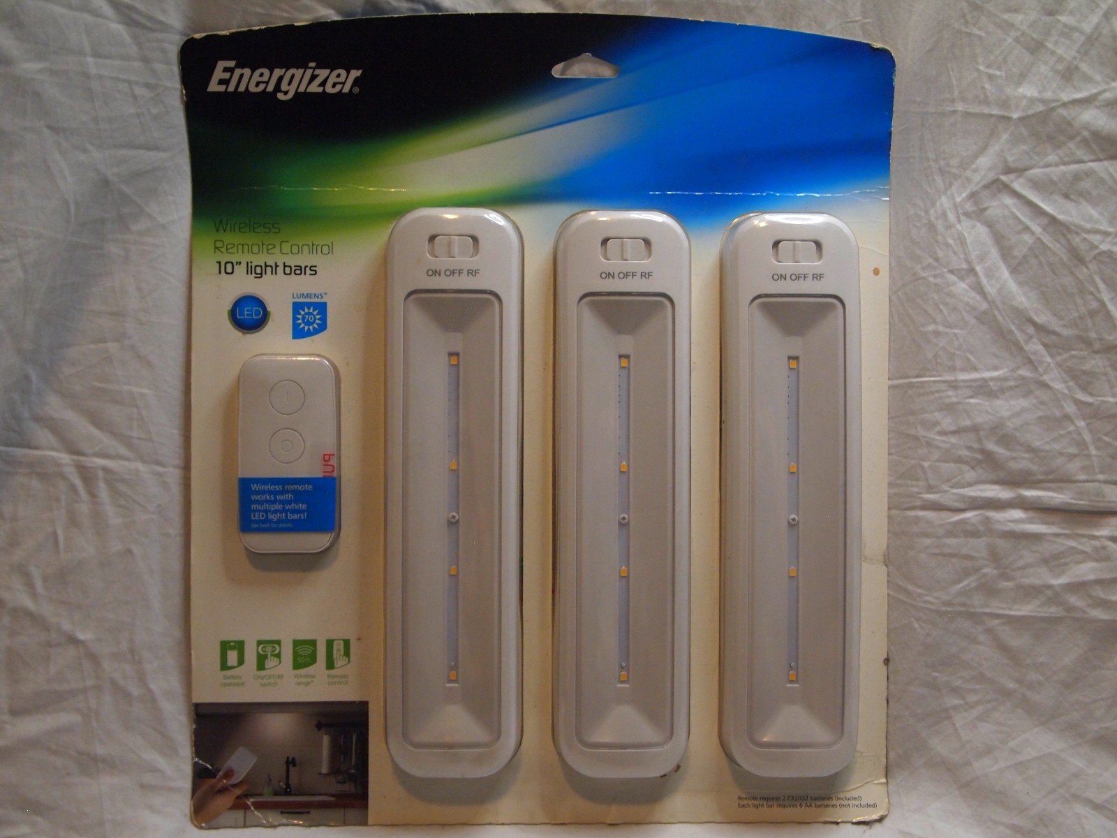 Energizer 10″ 3pk 70 Lumens LED Cabinet Closet Lights Bar with Remote White