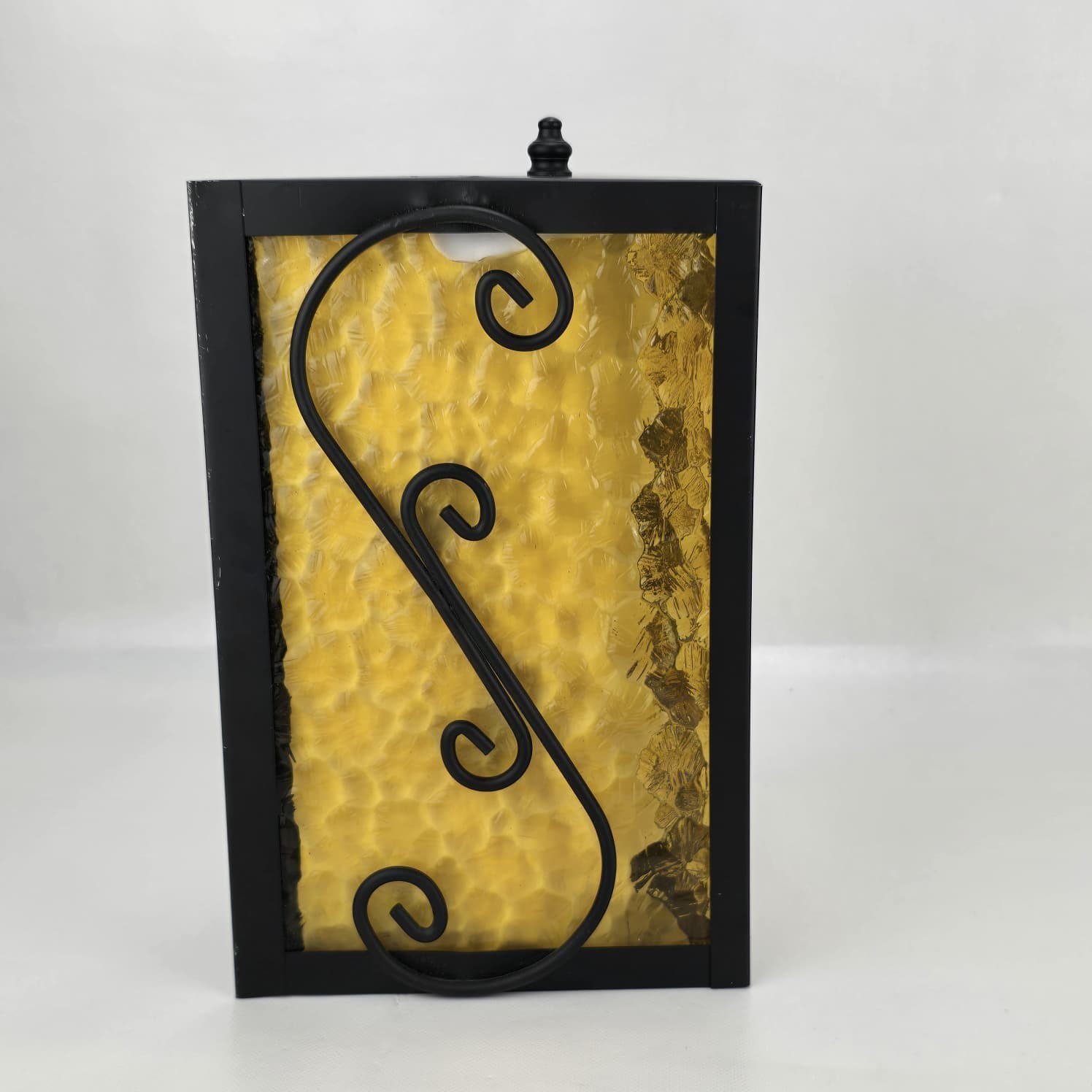 American Lantern 670 Wall Sconce Black/Amber Vintage 10.75″ x 7.5″ x 7.5″