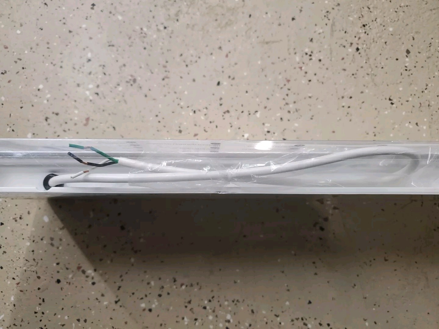 Ikea GODMORGON LED Bathroom Cabinet Light White 39 1/4″ 704.308.36 OPEN BOX