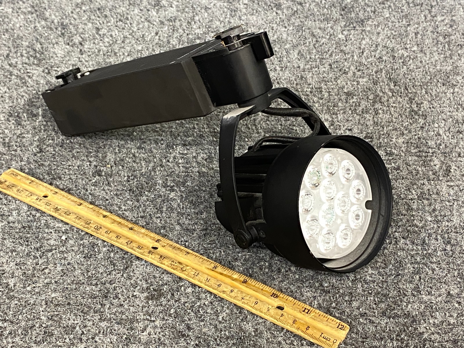 Endo Ledz Rs-12 Adjustable LED Spotlight, Type T Track Mount (As Is, Unit Only)