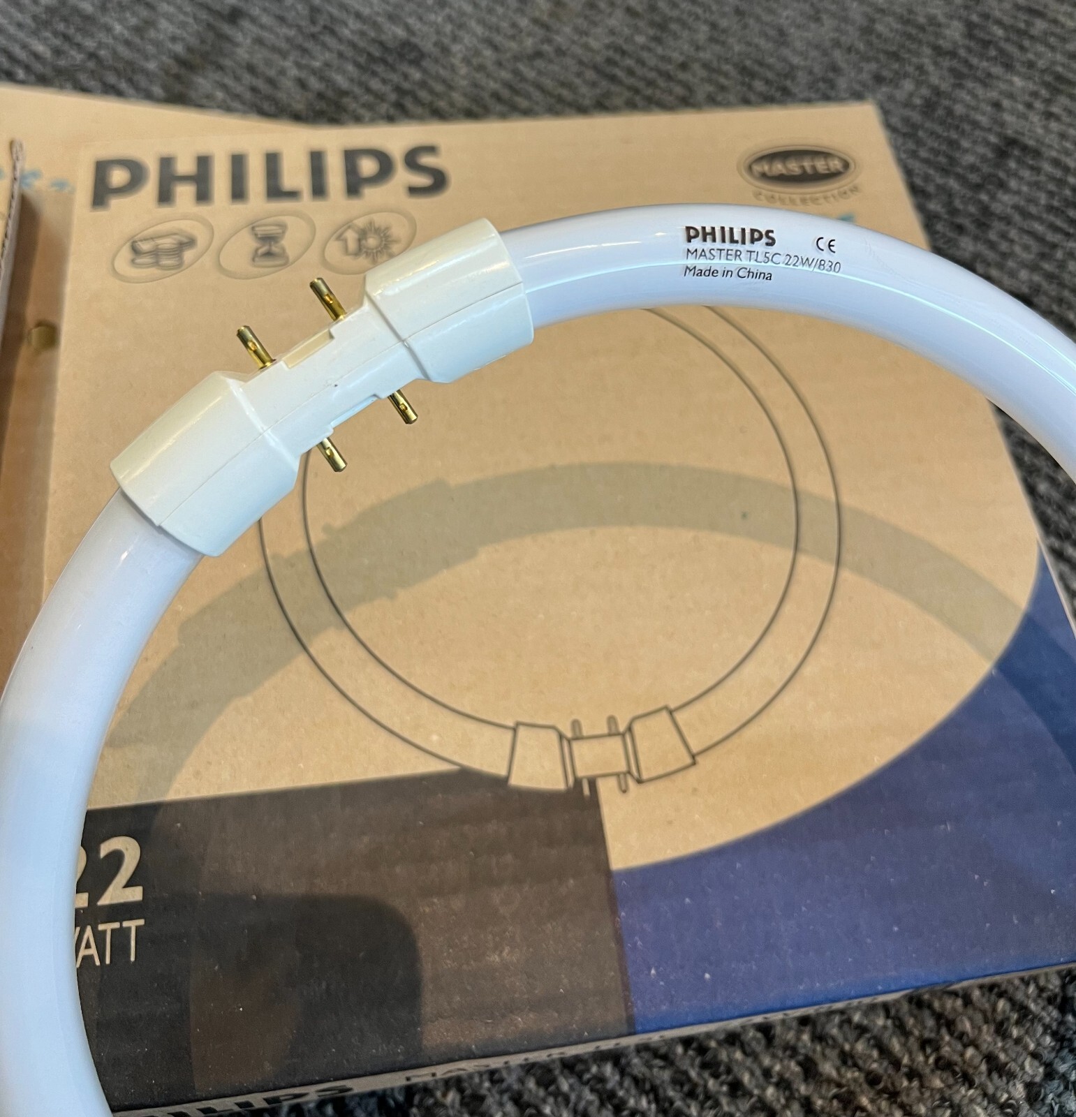 Philips 166017 – TL5C 22W830 (FC9T5/830) Circular T5 Fluorescent Tube Light Bul