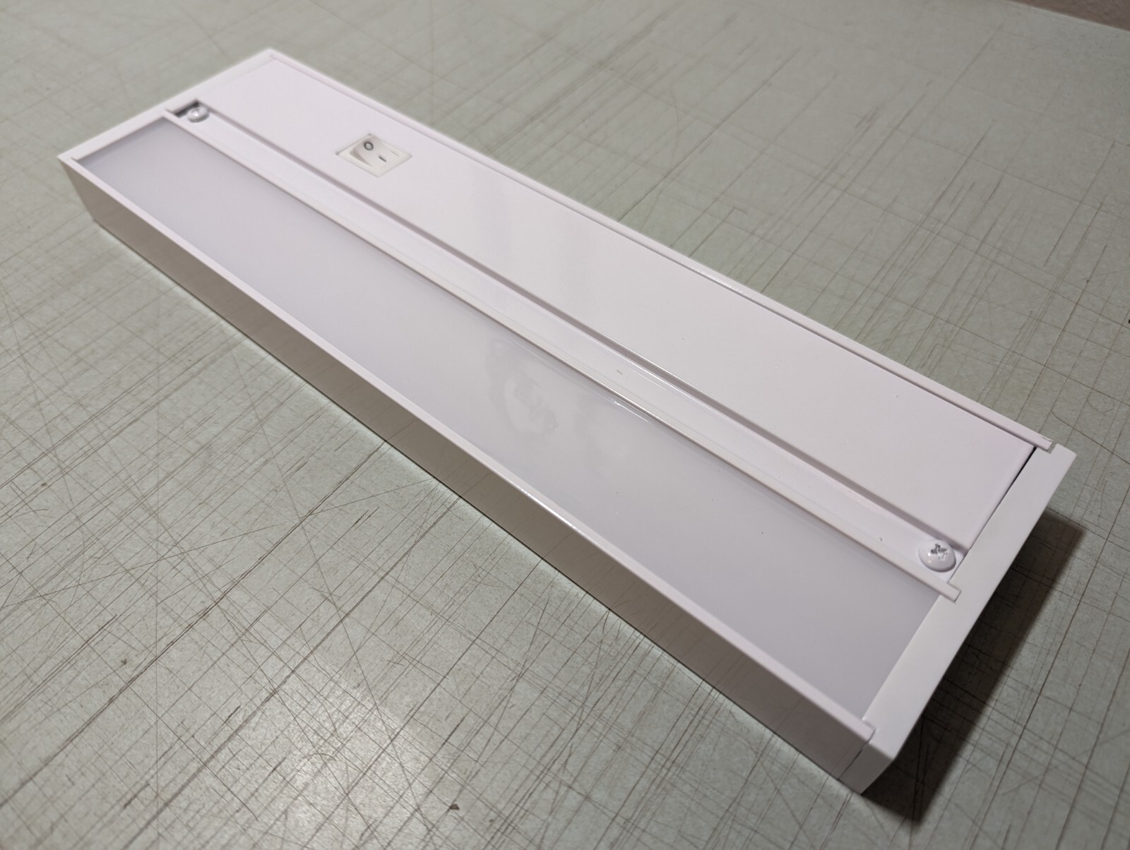 12″ LED Undercabinet Light 120V Linkable Direct Wire or Cord UC-LED-12-WH NEW