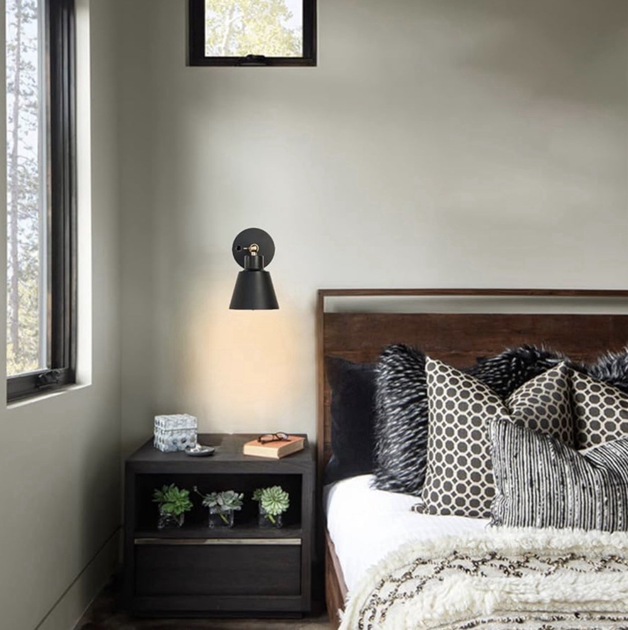 Wall Sconce Black 1-Pack w/On-Off Switch Lighting Fixuture
