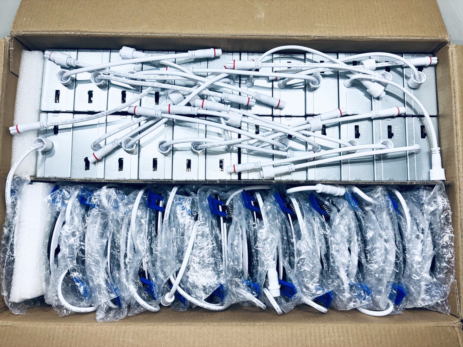 24 Pack 4 Inch Ultra-Thin LED Recessed Ceiling Light with Junction Box 9W Dimmab