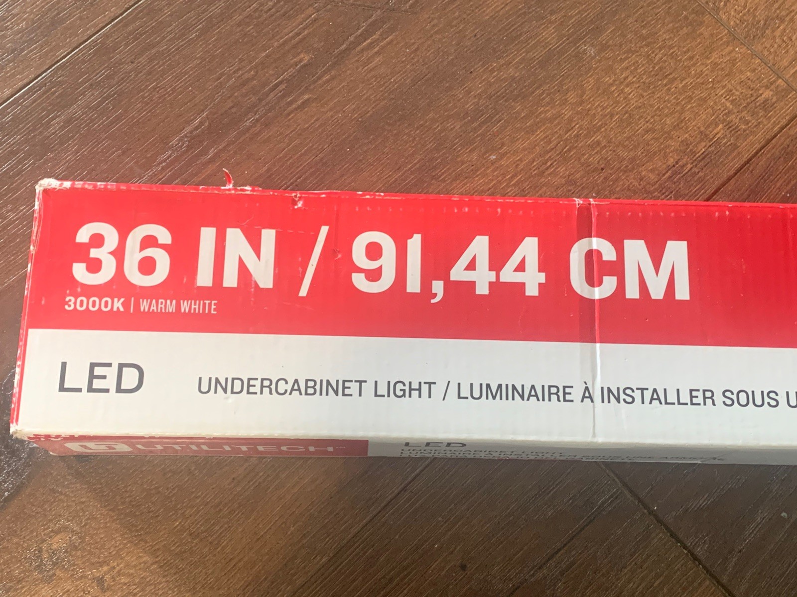 Utilitech 36-in Hardwired LED Under Cabinet Light Bar Light New