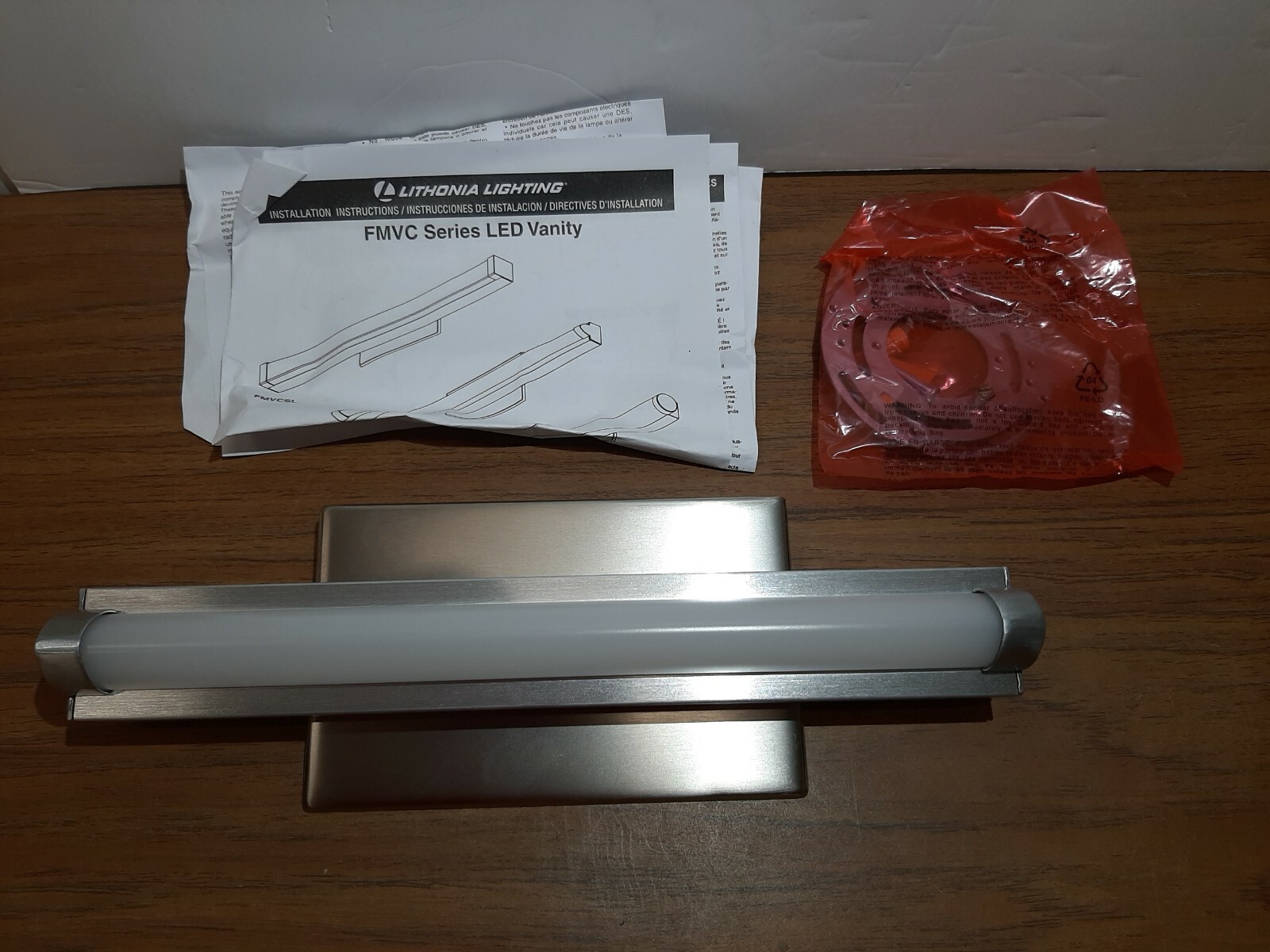 Vanity Light Lithonia Lighting Contemporary Arrow 12″ Brushed Nickel 3K LED NEW