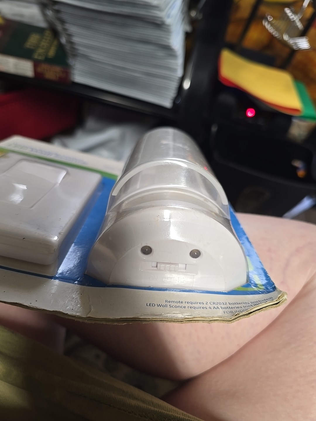GE 17527 Wireless Remote Control LED Wall Sconce, White New Box Damage See Pics