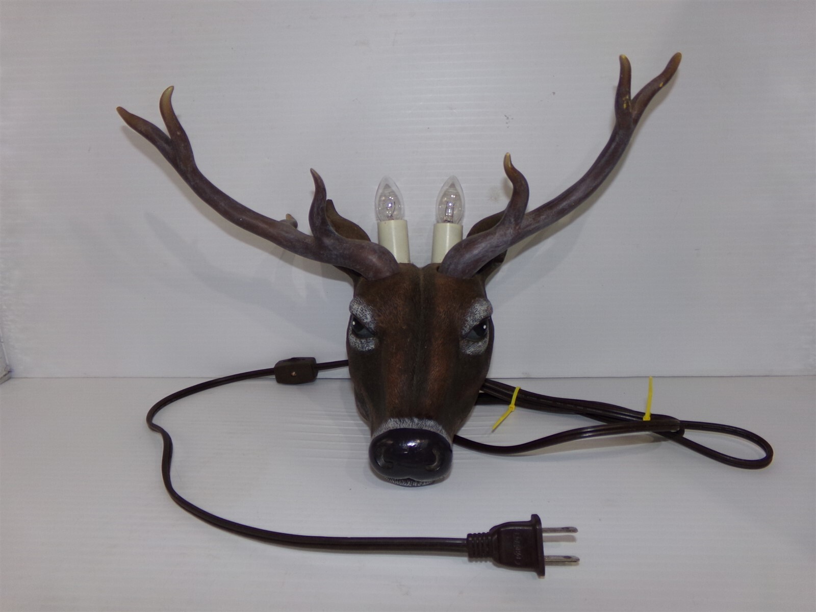 Vintage Deer Stag Buck Head Light Lamp Wall Hanging Sconce Made in China