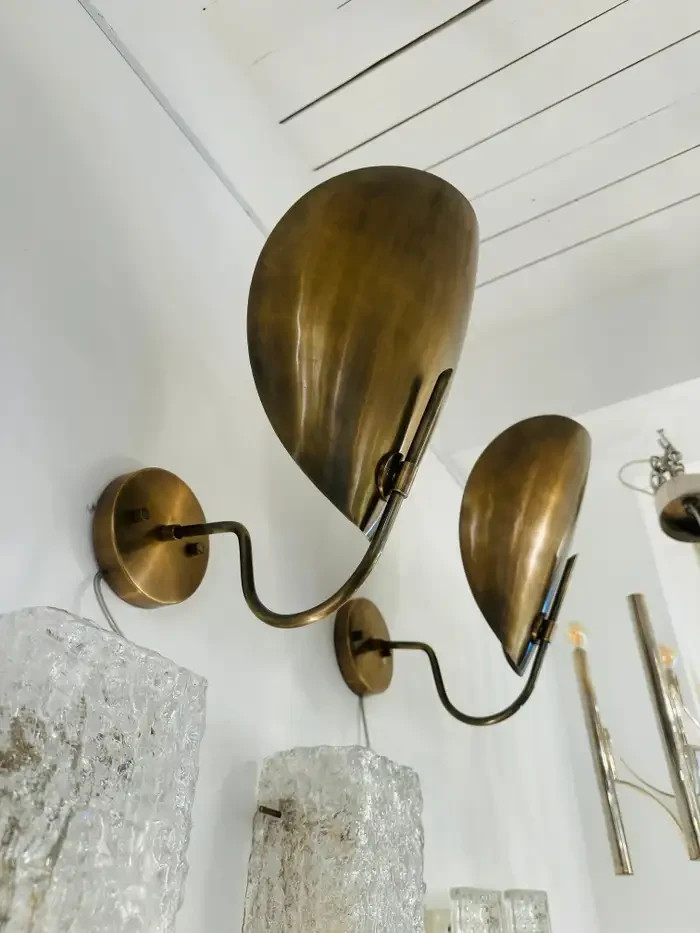 Pair of Large Contemporary Polished Brass «Beetle» Wall Sconce Light Uplighters
