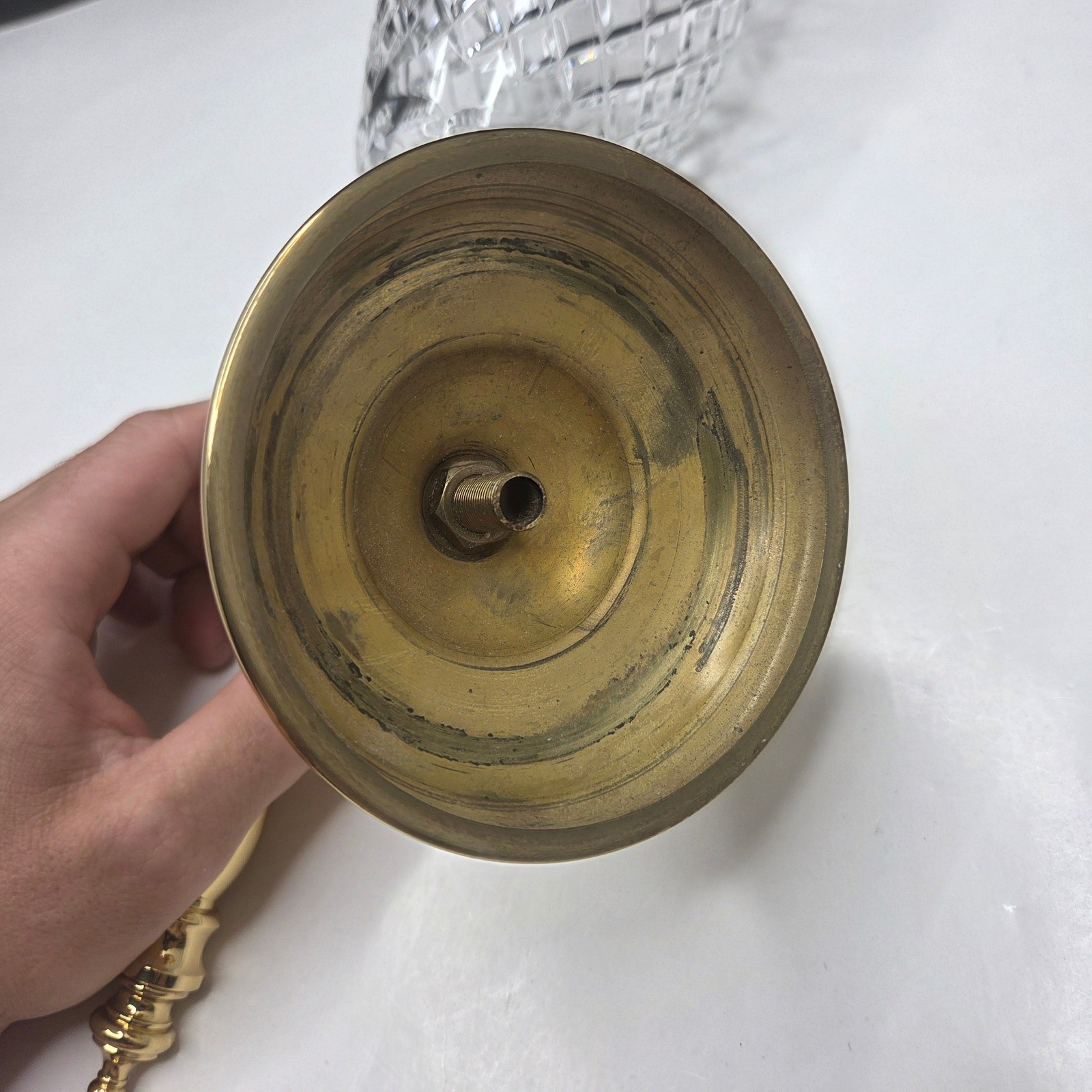 Vintage Brass Wall Sconce Etched Crystal Hurricane Shade Gold Tone 14″ Floral