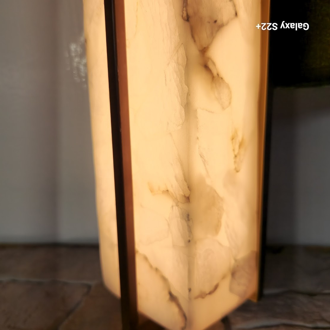 Justice Design Group BAC-9055-DBRZ Alabaster Rocks 30″ LED Vanity Light MCM