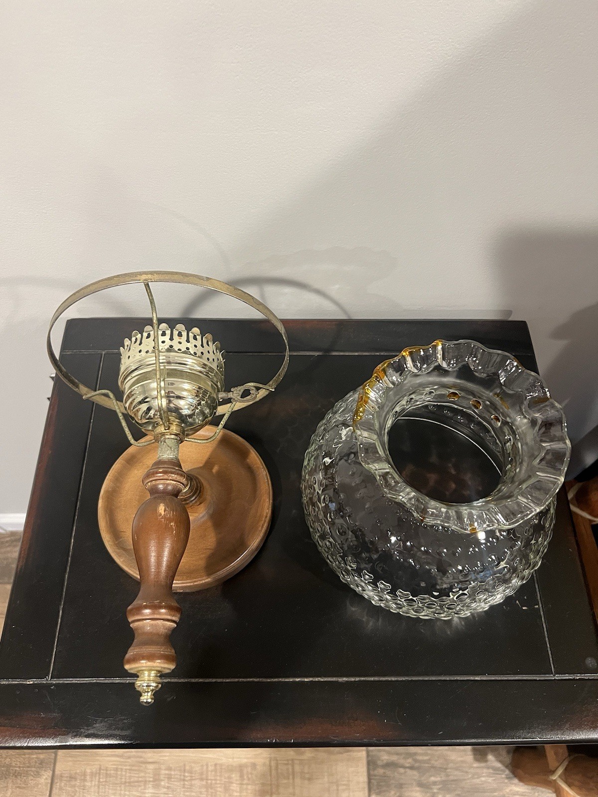 HURRICANE ELECTRIC HARDWIRED WALL LAMP NOT TESTED