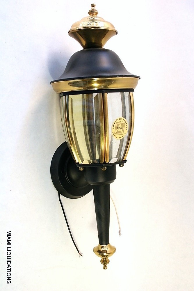 American Lantern 533BLK Light Fixture Wall Outdoor Black Gold Brass Base Vintage