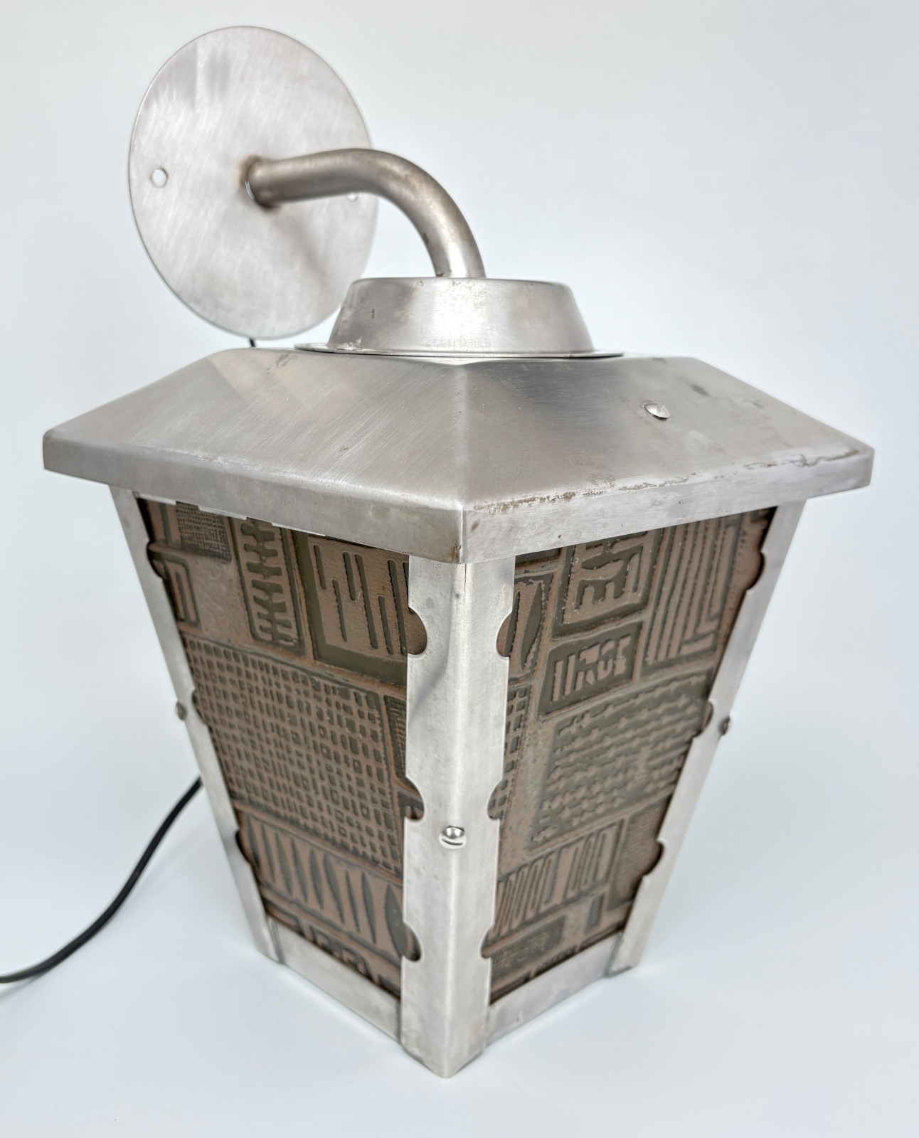 MCM/Art Deco Revival Stainless Steel Phenolic/Phenolic-like Panels Wall Sconce
