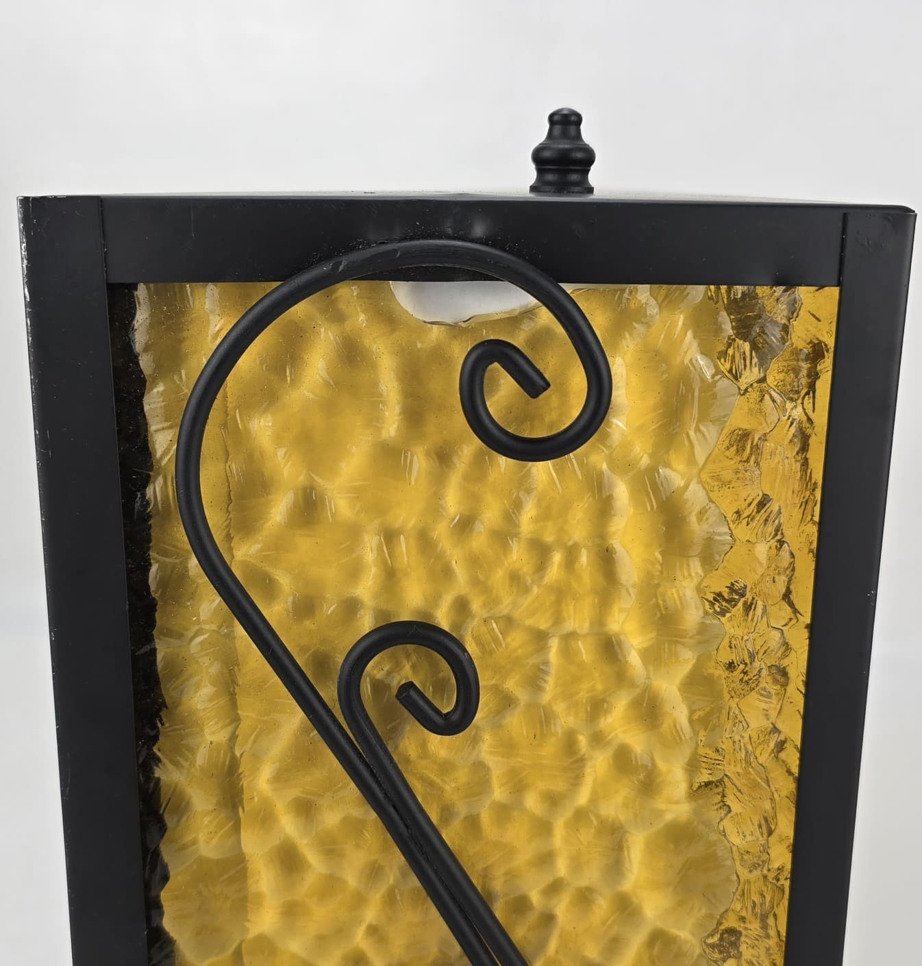 American Lantern 670 Wall Sconce Black/Amber Vintage 10.75″ x 7.5″ x 7.5″