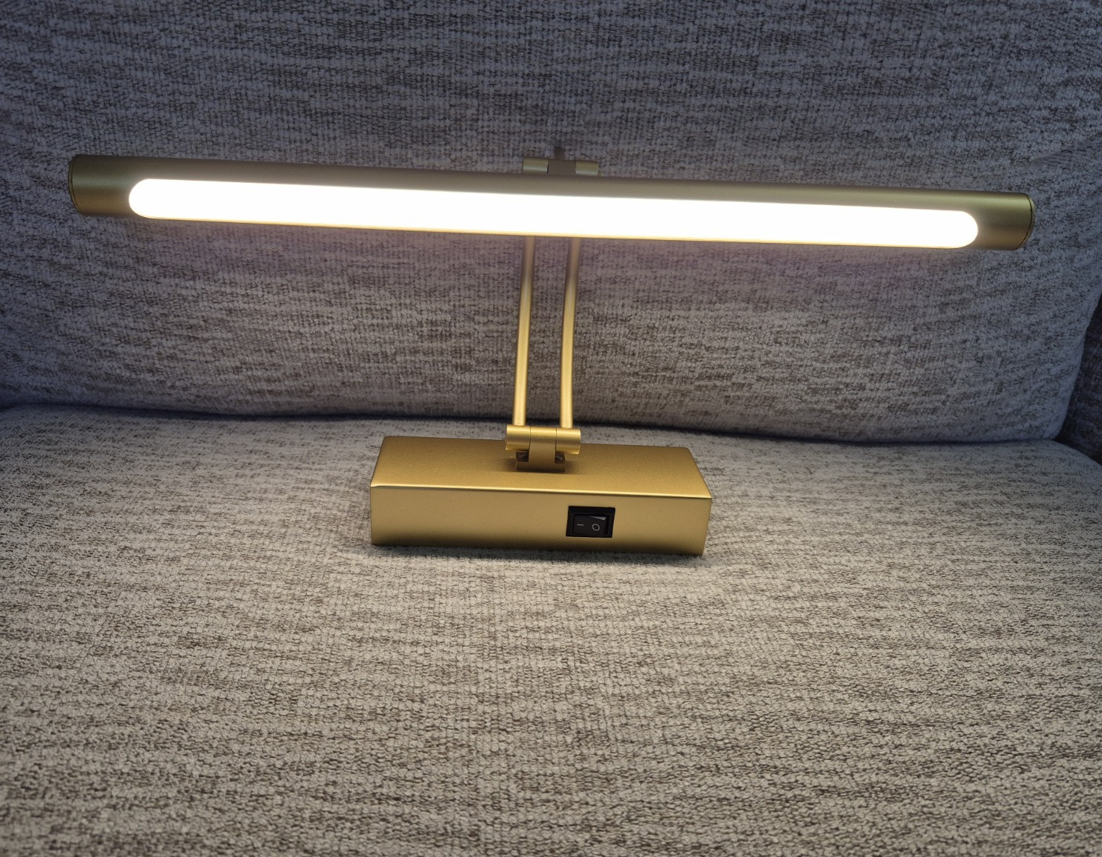 LED Gold Battery Picture Light 3W Dimmable Wall Mounted 3000K-6000K