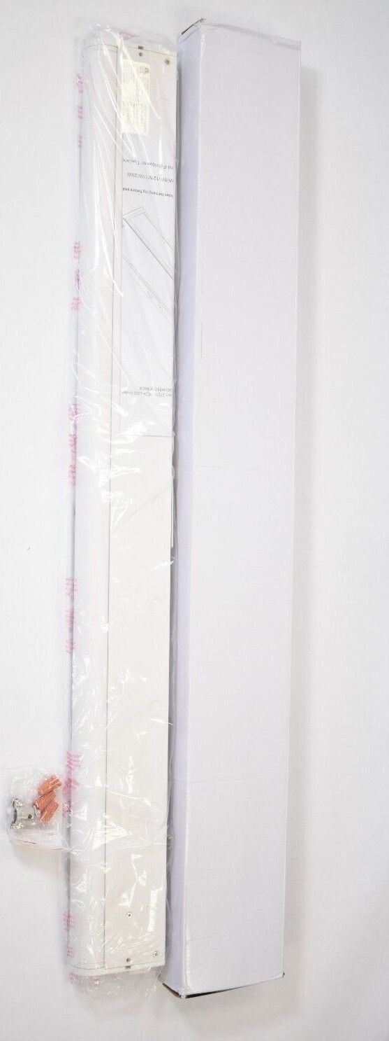 Maxim Lighting CounterMax Under Cabinet Light 36″ LED White 5K 20W 89867WT