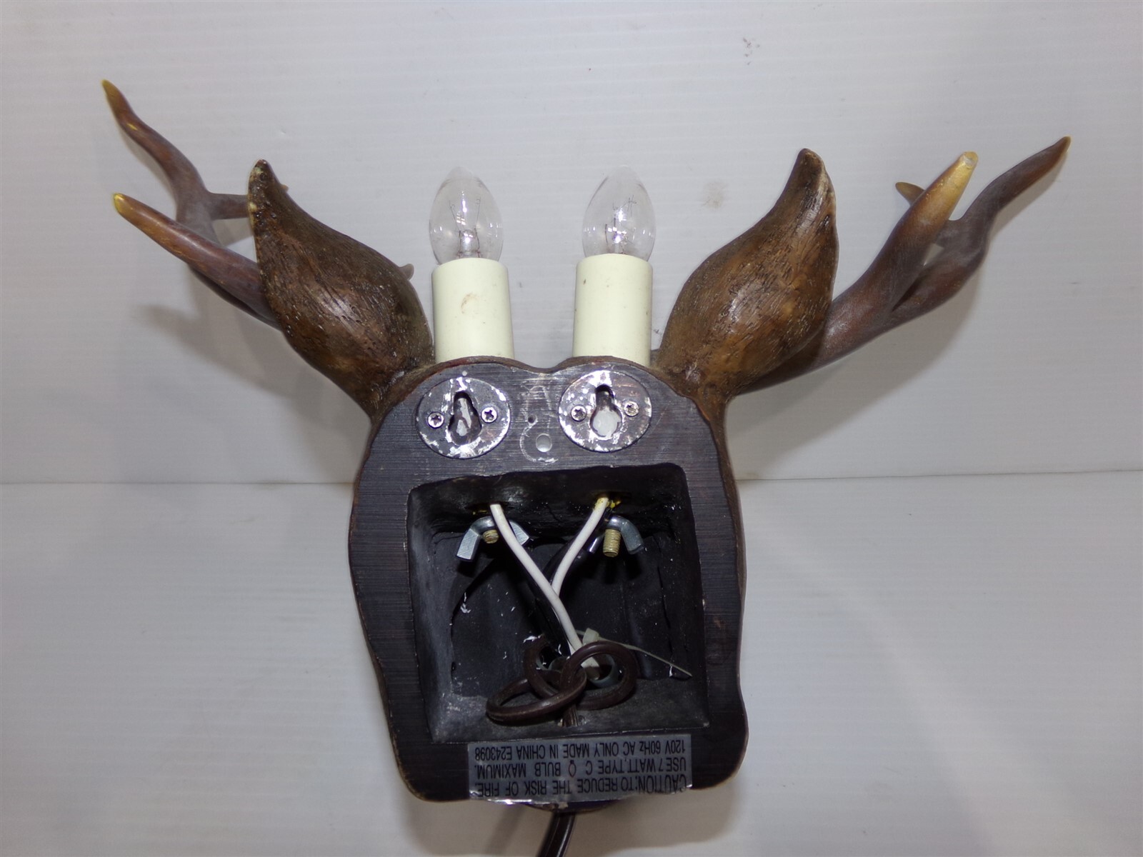 Vintage Deer Stag Buck Head Light Lamp Wall Hanging Sconce Made in China