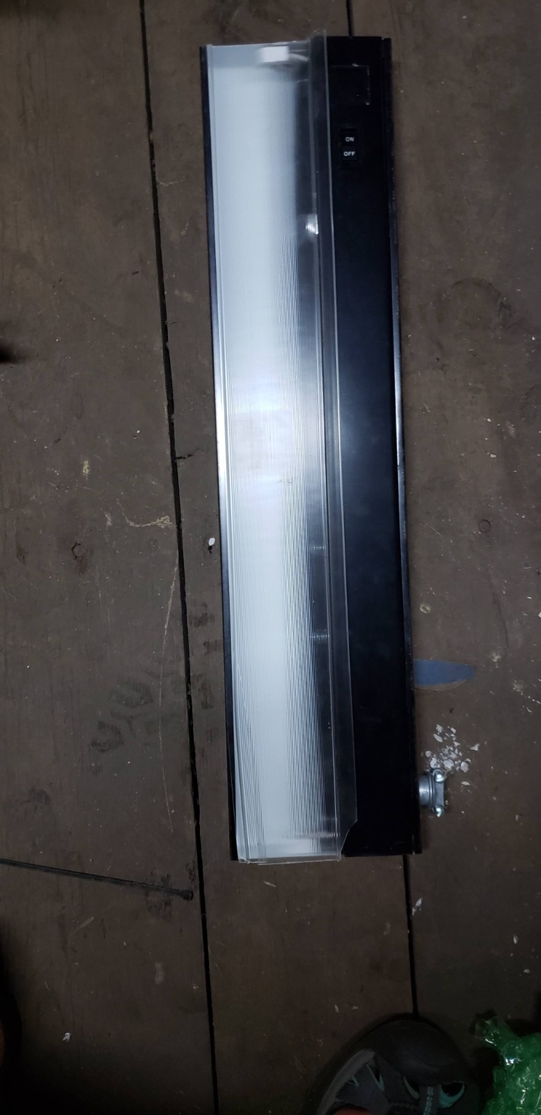 21 In. Fluorescent Black Under Cabinet Light Lighting Fixture Hardwired 120v