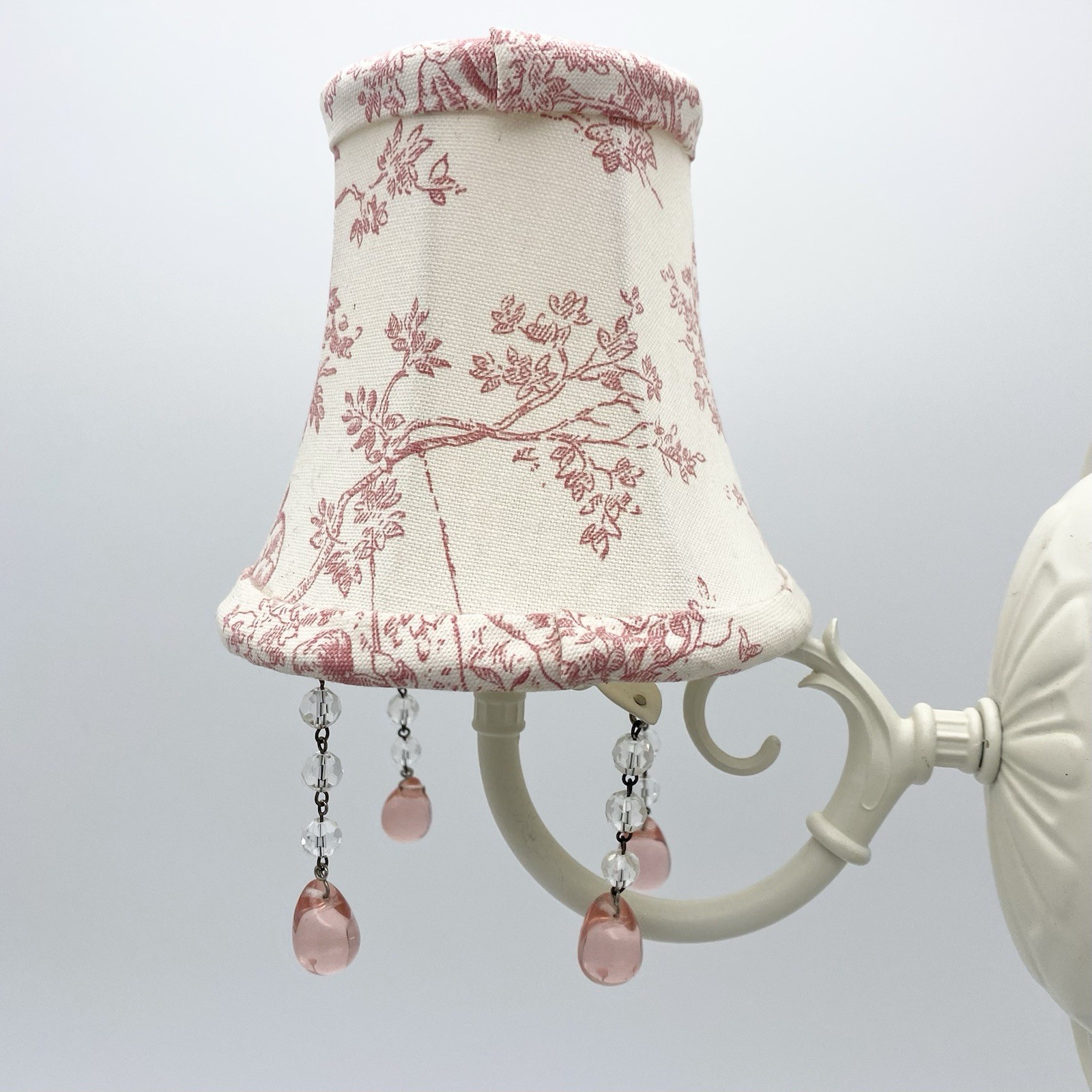 Vintage Shabby Chic Wall Sconce Plug In 4 Hanging Glass Tear Drops Cream & Pink