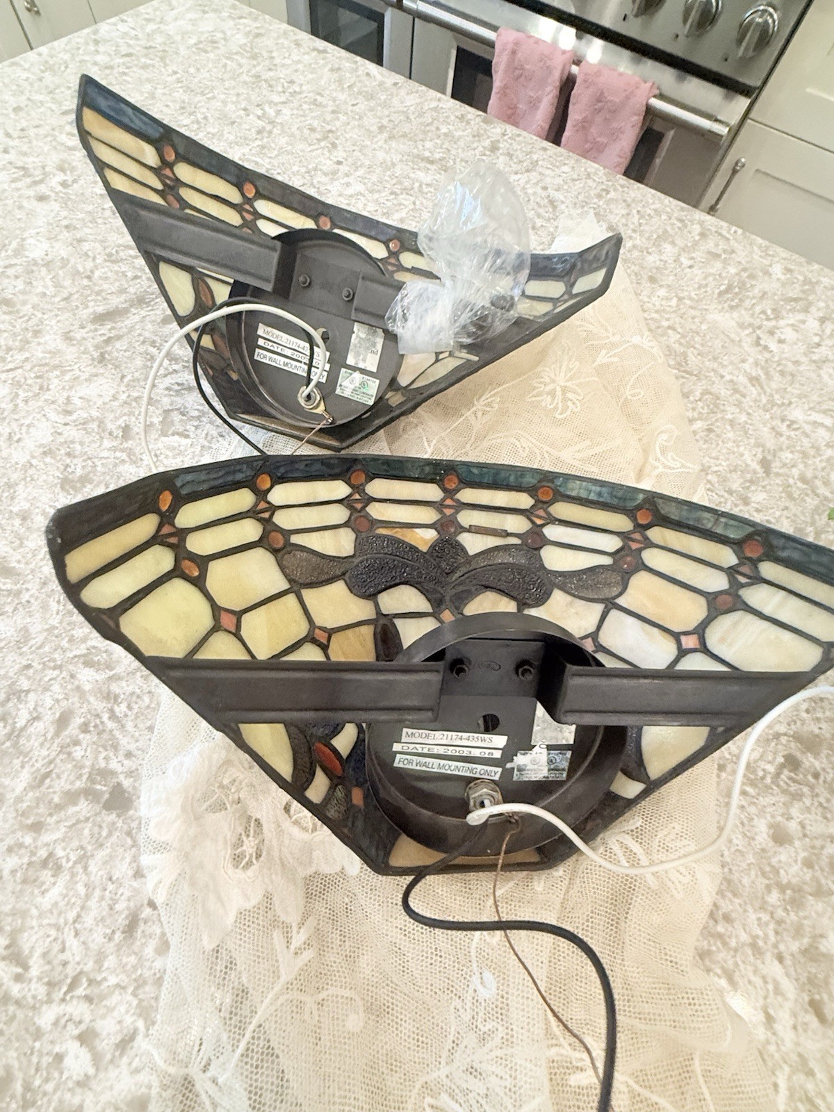 Pair Vtg Stained Glass Wall Sconce Light Lamp Fixture Tiffany Style Hard Wire
