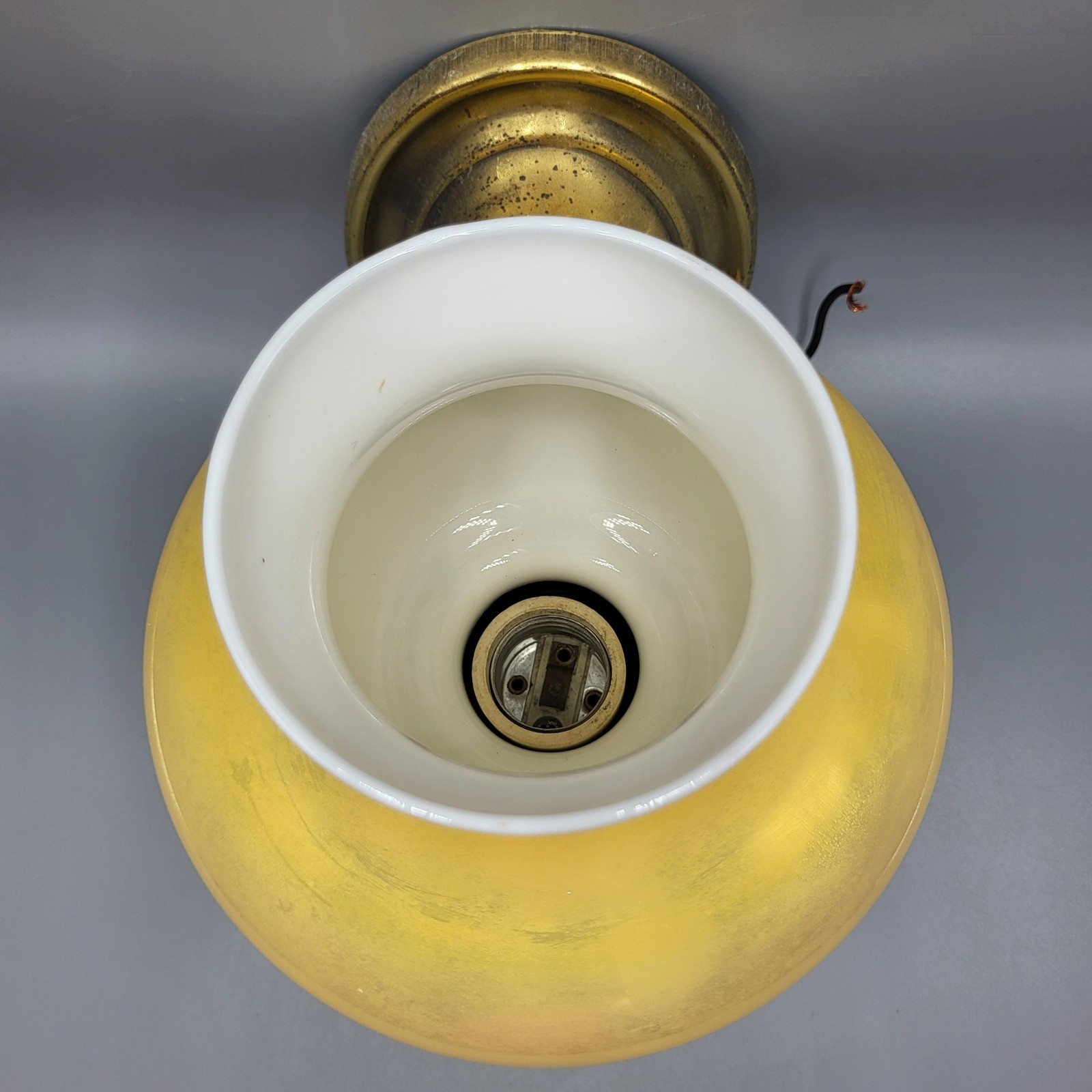 Vtg MCM Wall Sconce Yellow Ombre Iridescent White Glass Brass Fixture Wired USA
