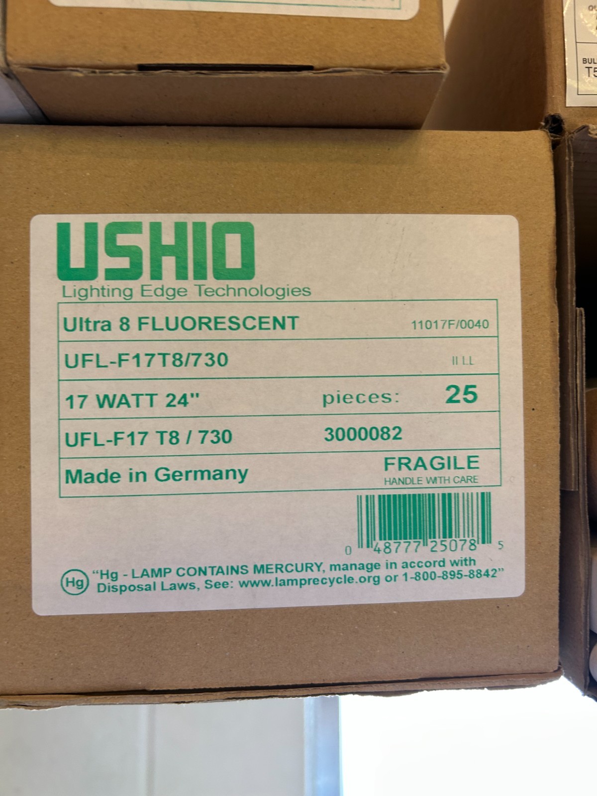 Ushio Ultra 8 Fluorescent 24″ T8 3000K 17W 3000083 F17T8/730- T8 **BOX of 6**