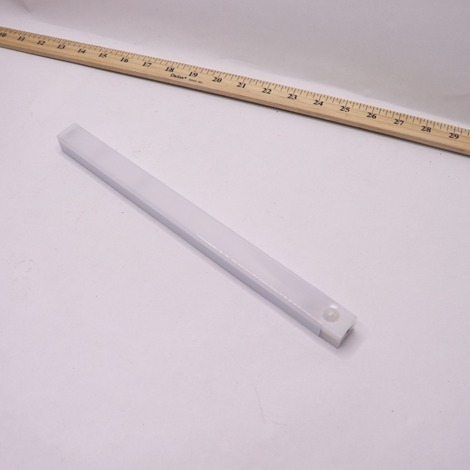 LED Under Cabinet Light White 4000K 5W-120V 12″ XSXD-002