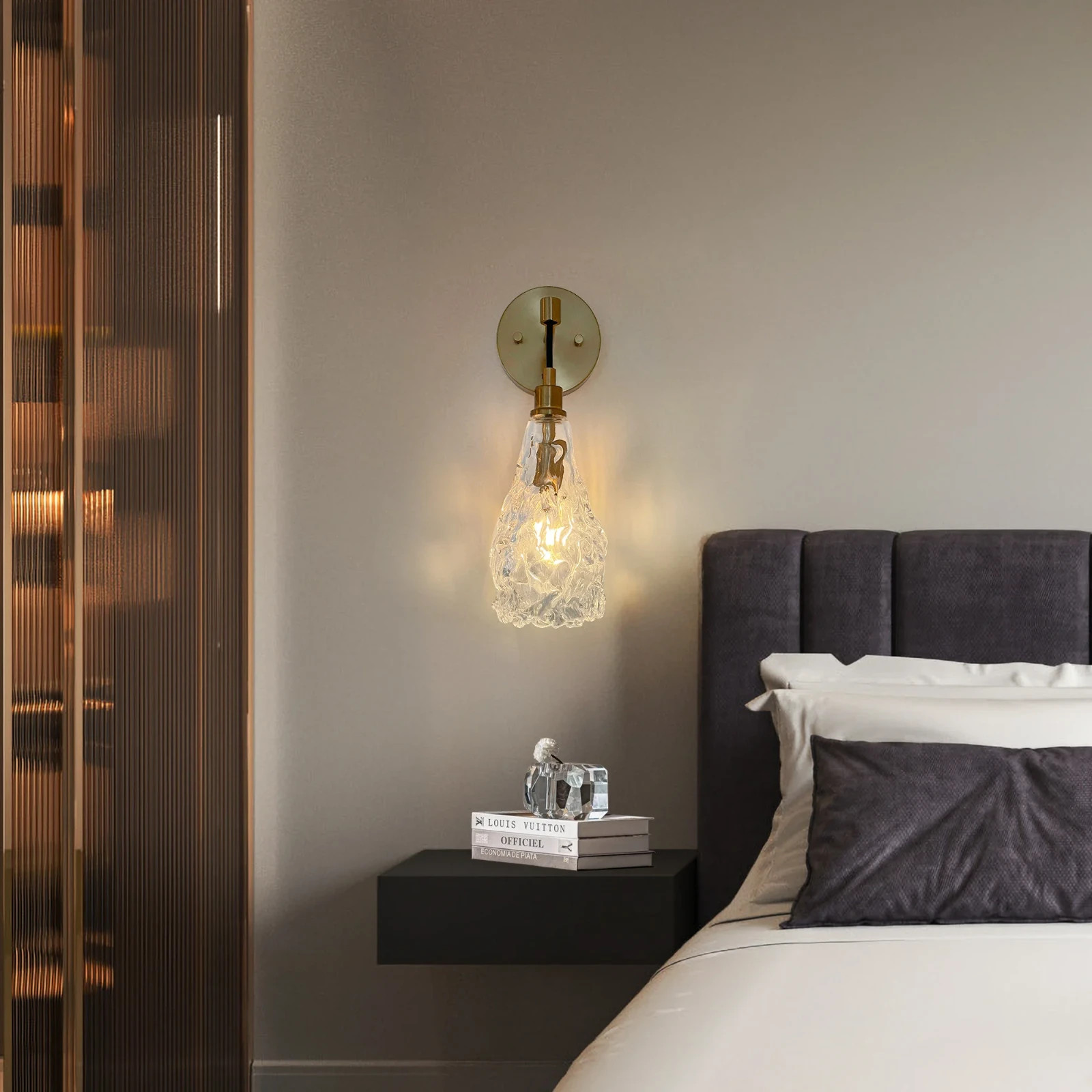 UOLFIN A05229 Meyvira 1-Light Brass Wall Sconce