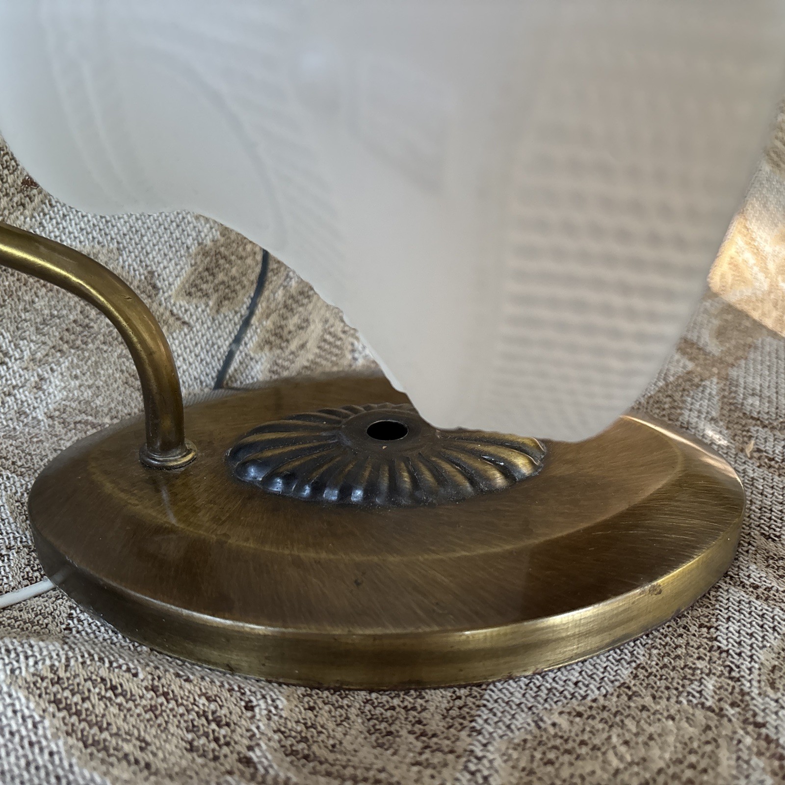 Vtg Lavery & Co Brass Wall Sconce Fixture 9” Drape Tassel Frosted Shade 5”