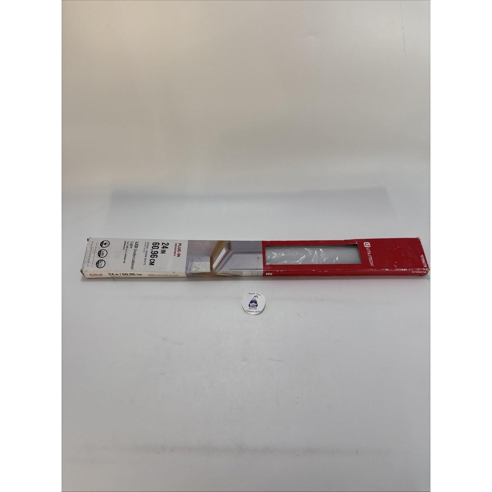 Utilitech 24-in Plug-in LED Under Cabinet Light Bar, Warm White {110}