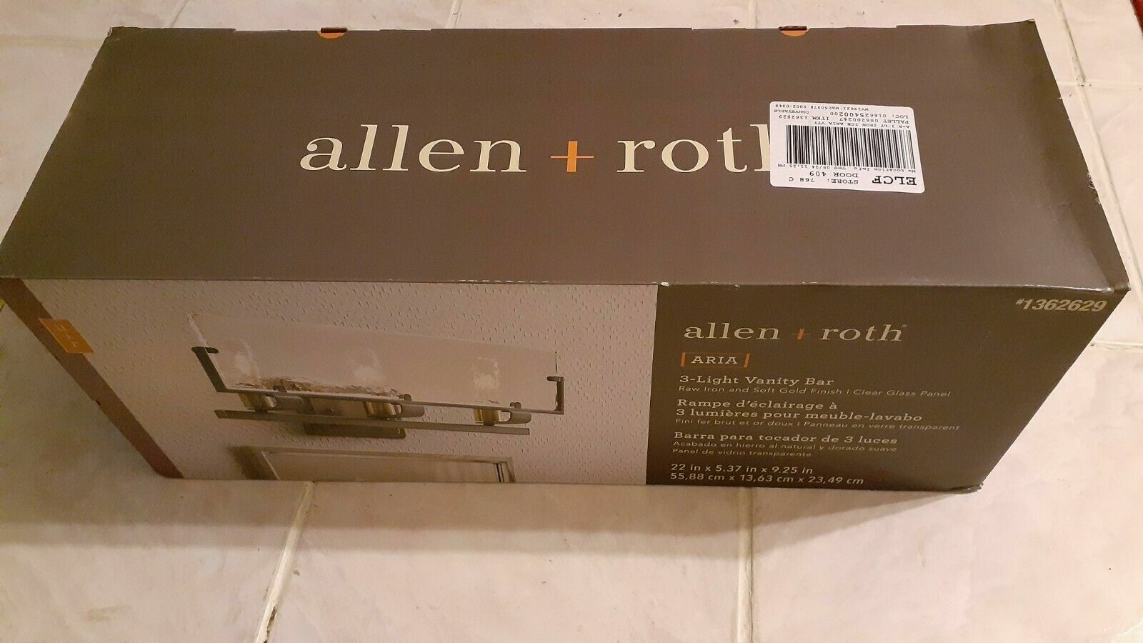 NIB: Nice Bathroom 22″-W 3-Lite VANITY Wall LIGHT w/ CLEAR GLASS PANEL Shade