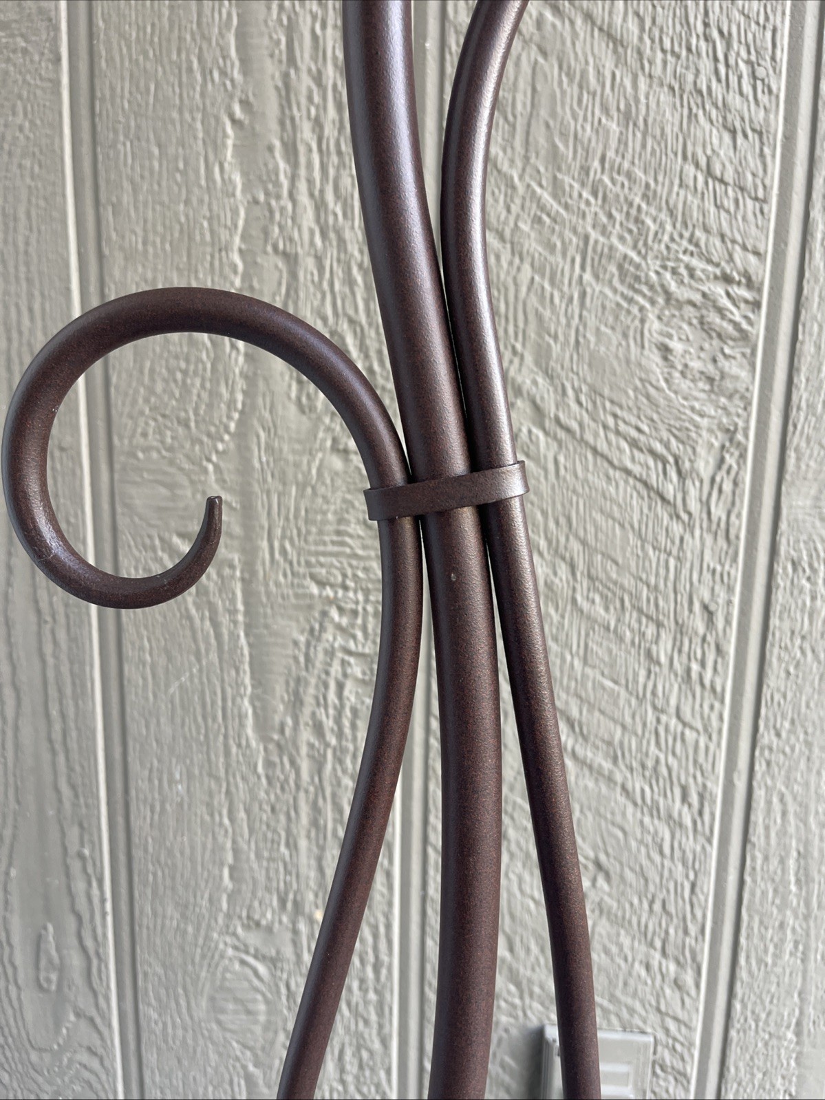 Hubbardton Forge 12E-14 -1 Contemporary Sculpture Floor Lamp 59″ Tall