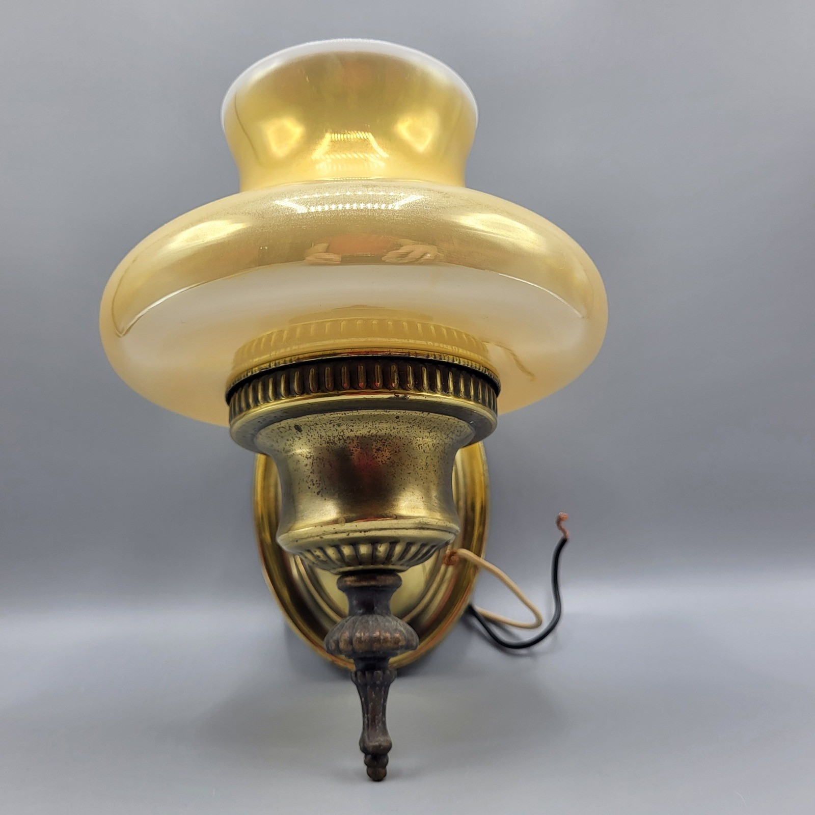 Vtg MCM Wall Sconce Yellow Ombre Iridescent White Glass Brass Fixture Wired USA