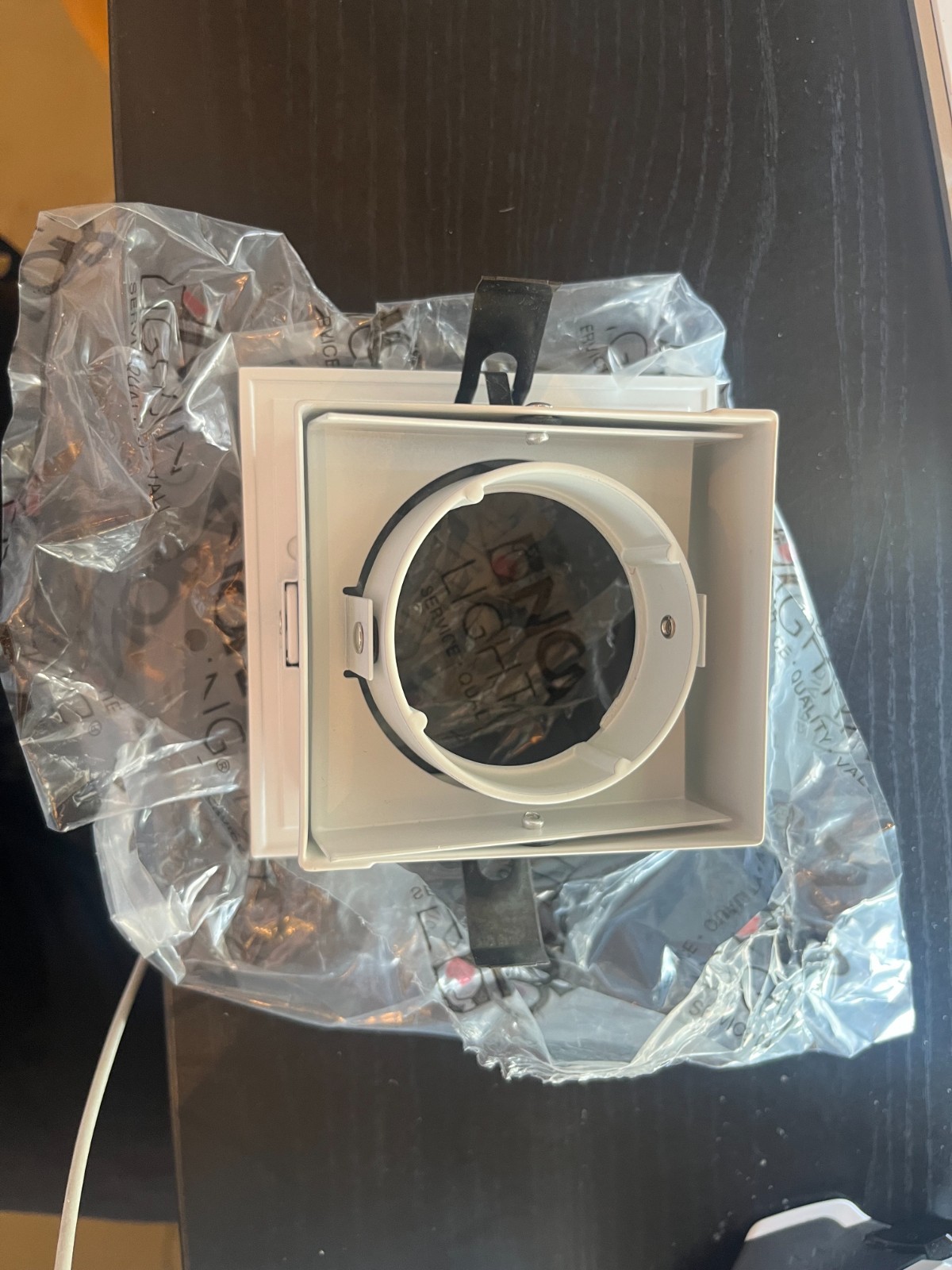 NSPEC NL-4585WW 4″ Recessed Square White Trim W/ White Reflector and Gimbal