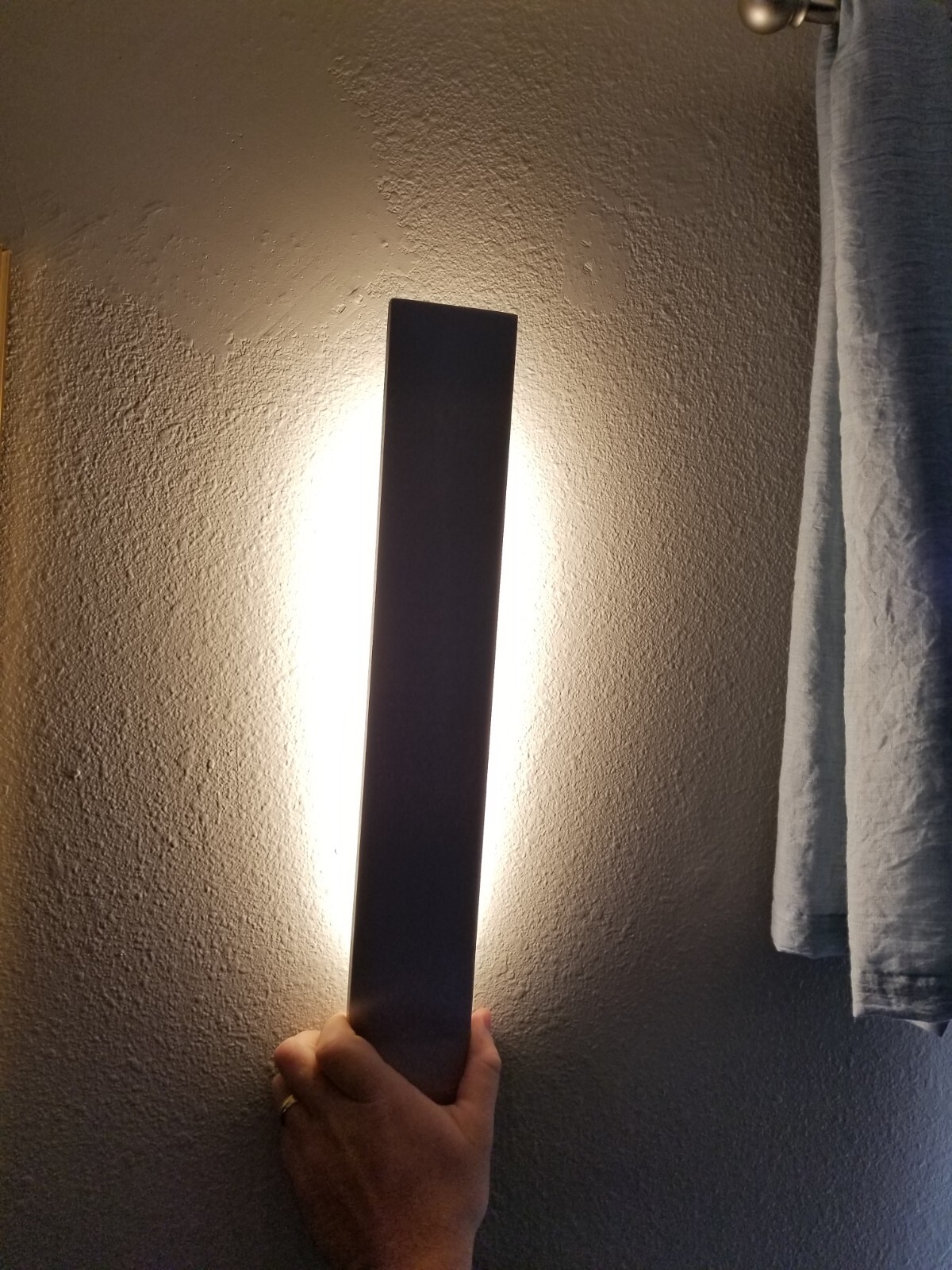 Blade LED Wall Sconce by Modern Forms WS-11511-WT Contemporary LED – NEW IN BOX