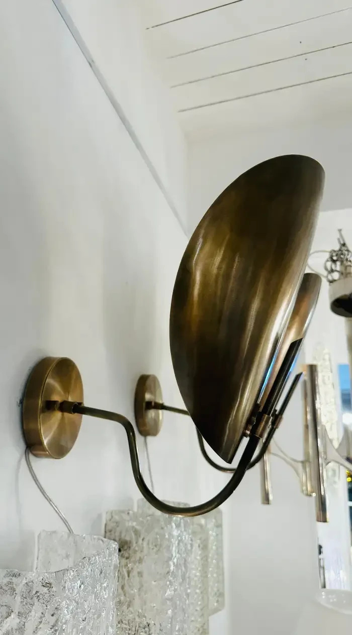 Pair of Large Contemporary Polished Brass «Beetle» Wall Sconce Light Uplighters