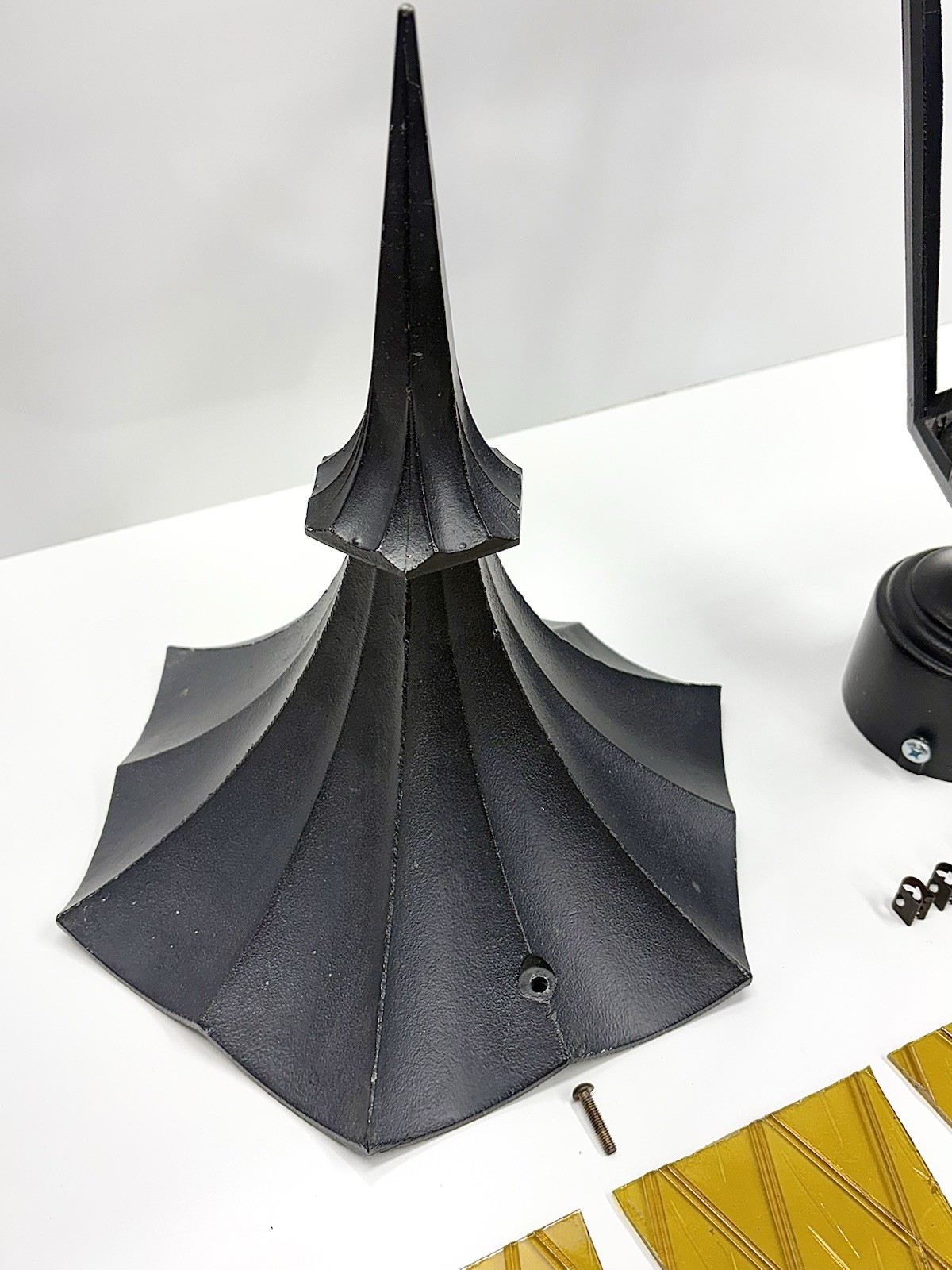 Vintage Mid Century Gothic Witches Hat Post Mount Light 22 1/2″ Tudor Cast Old