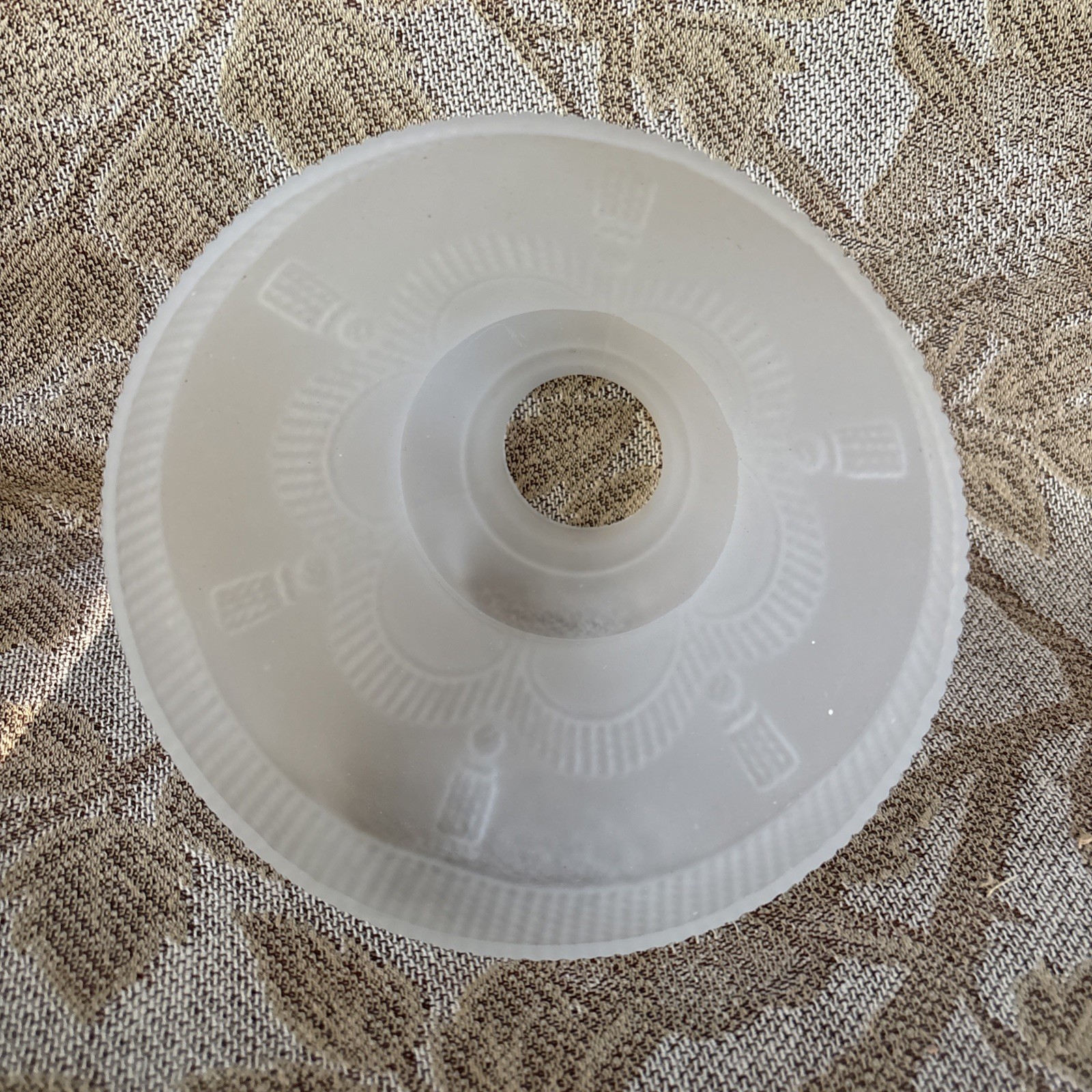 Vtg Lavery & Co Brass Wall Sconce Fixture 9” Drape Tassel Frosted Shade 5”