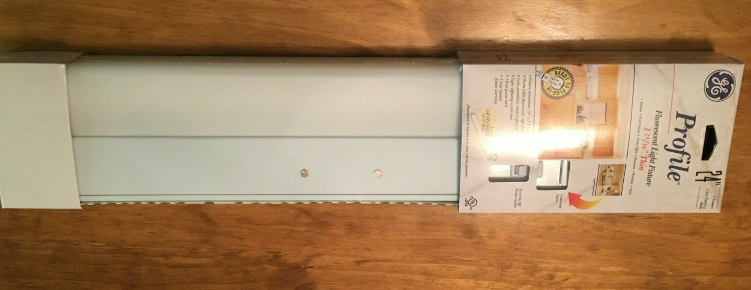 GE 24″ Low Profile fluorescent light with outlet, 5′ power cord, 6500K Color