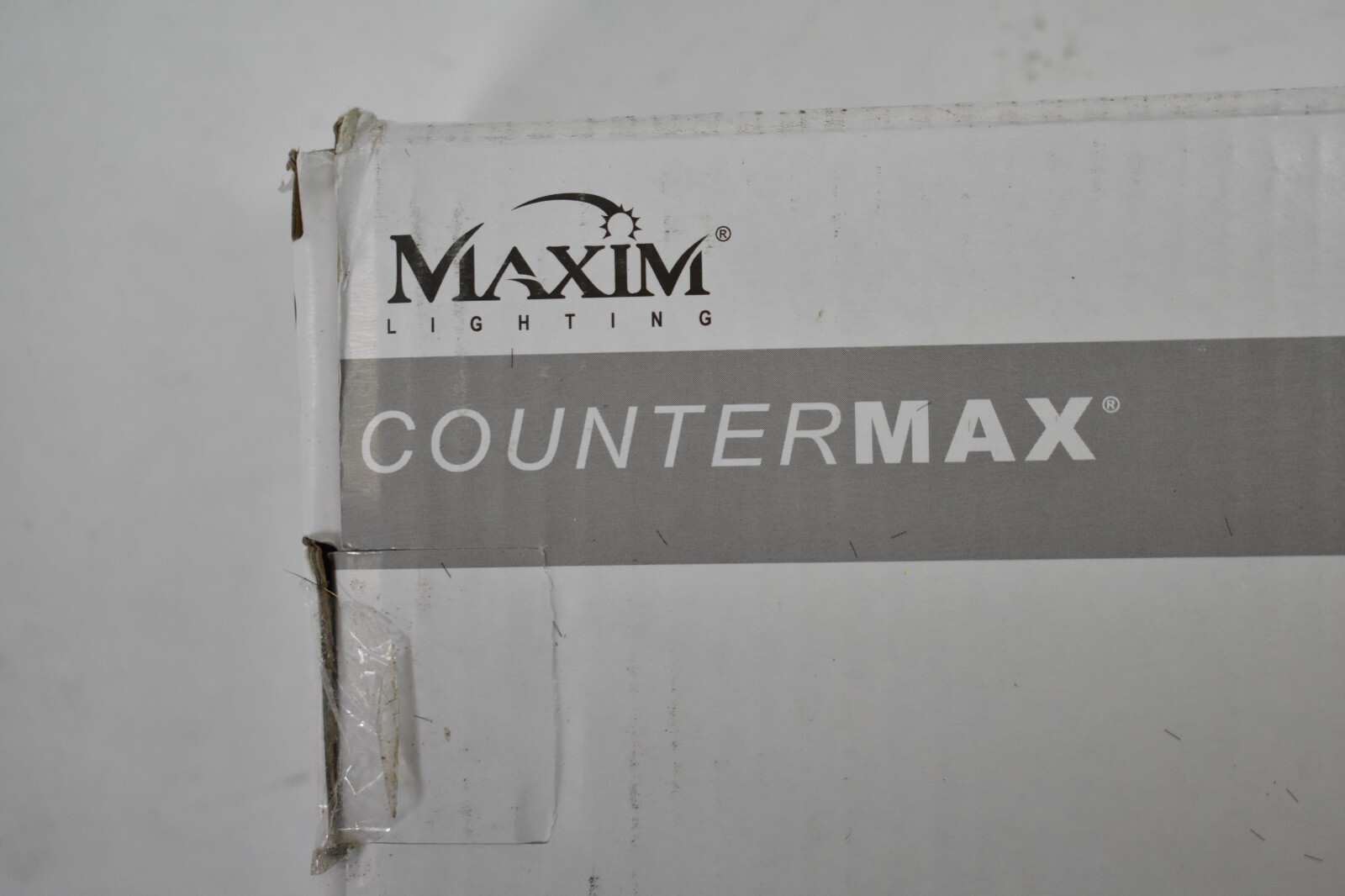 Maxim CounterMax 24″ L LED Under Cabinet Light Bar 3000K 12W White 89853WT