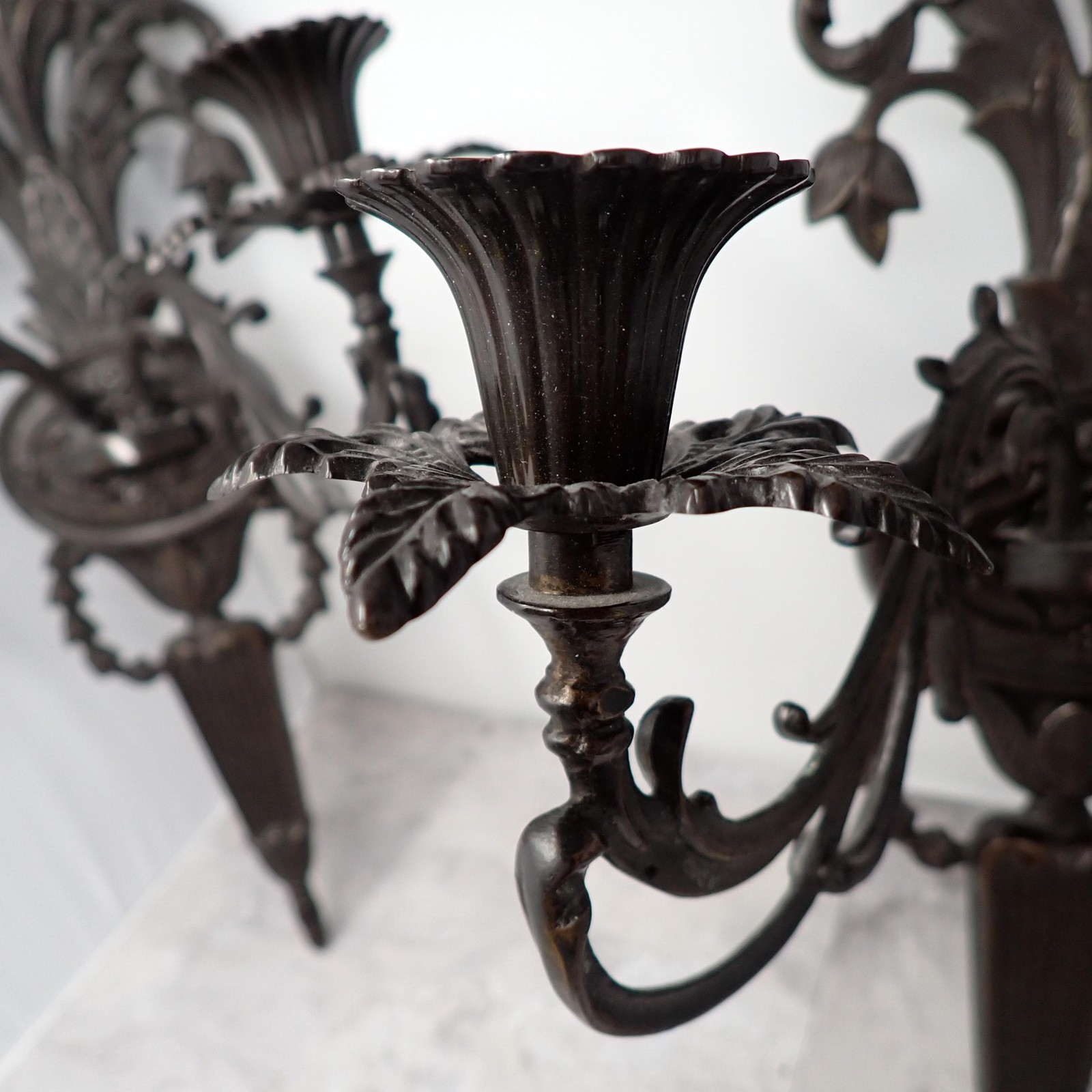 Bronze Metal Wall Sconces Pair 2 Arm Leaf Scroll Baroque India Decor