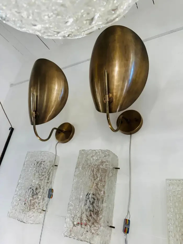 Pair of Large Contemporary Polished Brass «Beetle» Wall Sconce Light Uplighters