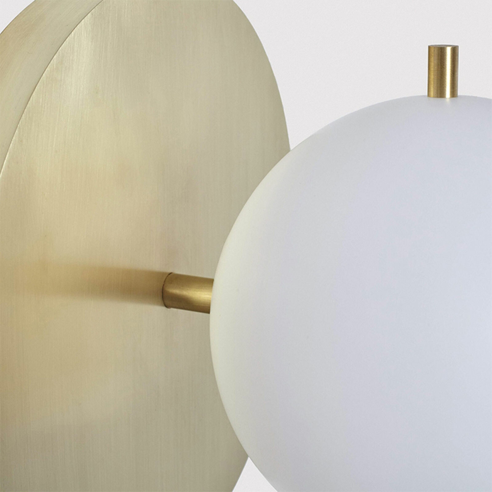 LED Wall Light Contemporary Globe Glass Bedside Lamp Wall Sconce With Pull Chain