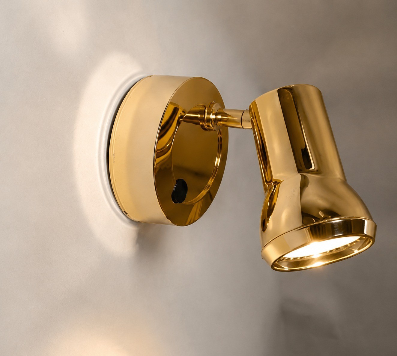 Modern Gold Wall Sconce, Adjustable Spotlight Bedside Lamp, Minimalist Lighting